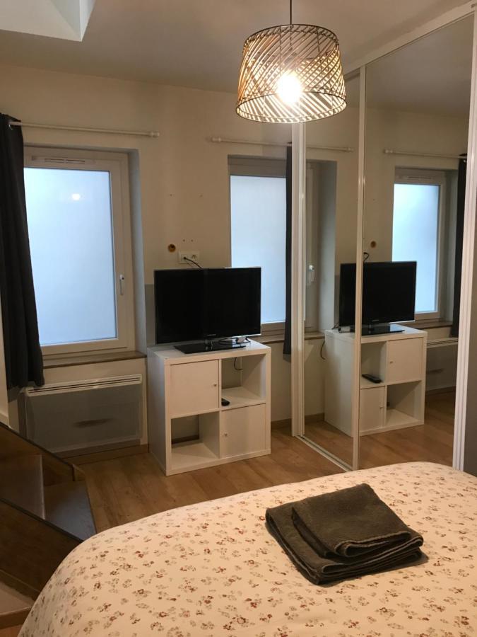 Charmant Appartement Hypercentre Granville Exteriör bild
